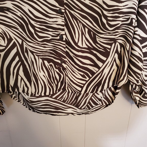 HM Size 4 Woman's Tiger Print Sheer  Button Down Blouse - Picture 4 of 6